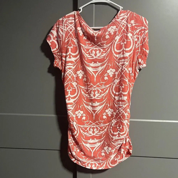 Fresh Produce Womens V Neck Short Sleeve T-Shirt Ruched Sides Pink Size Medium - Picture 2 of 5